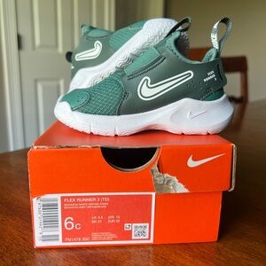 Nike Flex Runner 3 Kids Sneakers - Green and White